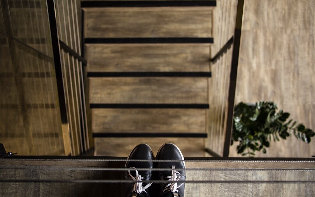 Guidelines for building a safe and fun wooden swing set for children.